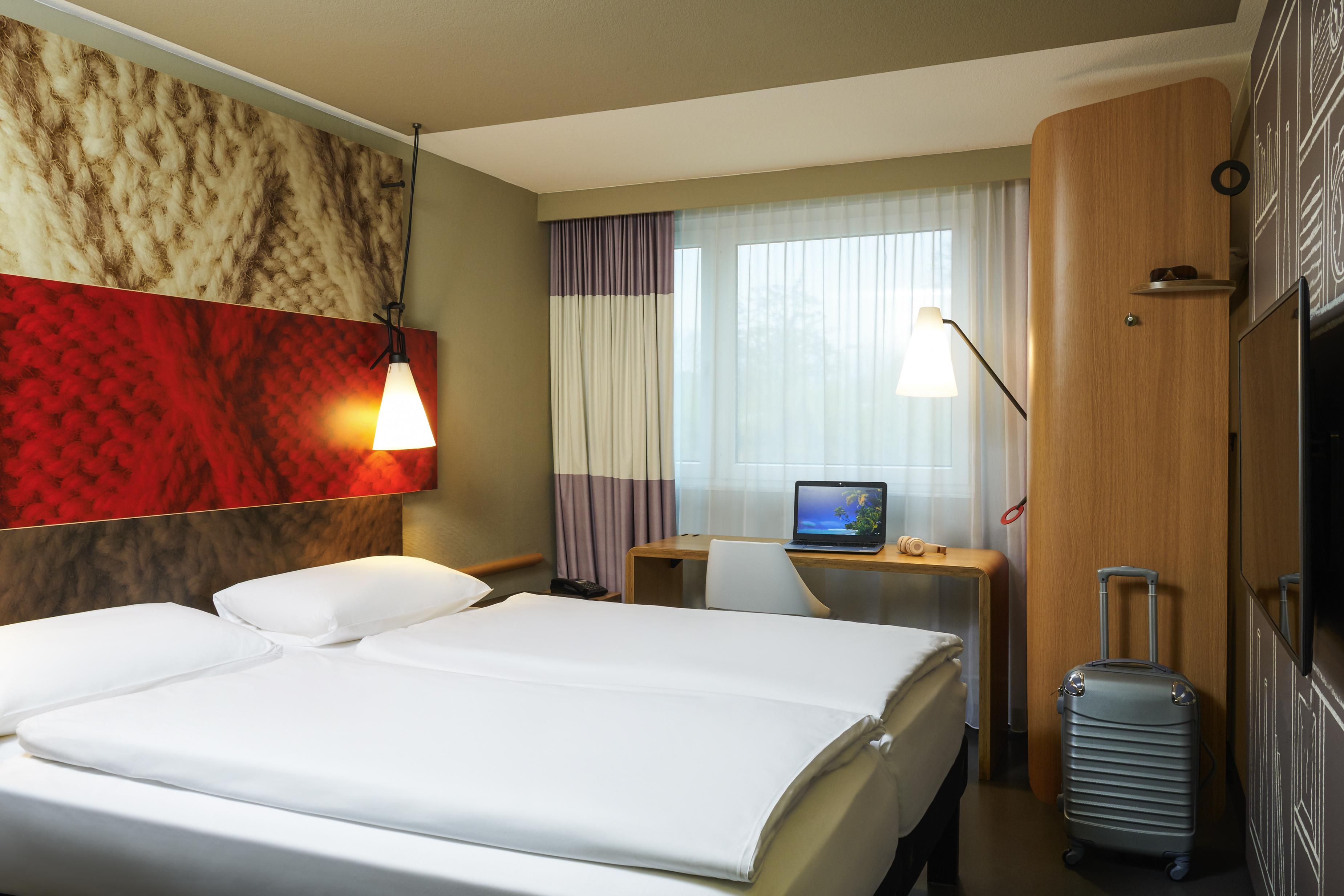 Ibis Zuerich City West Esterno foto