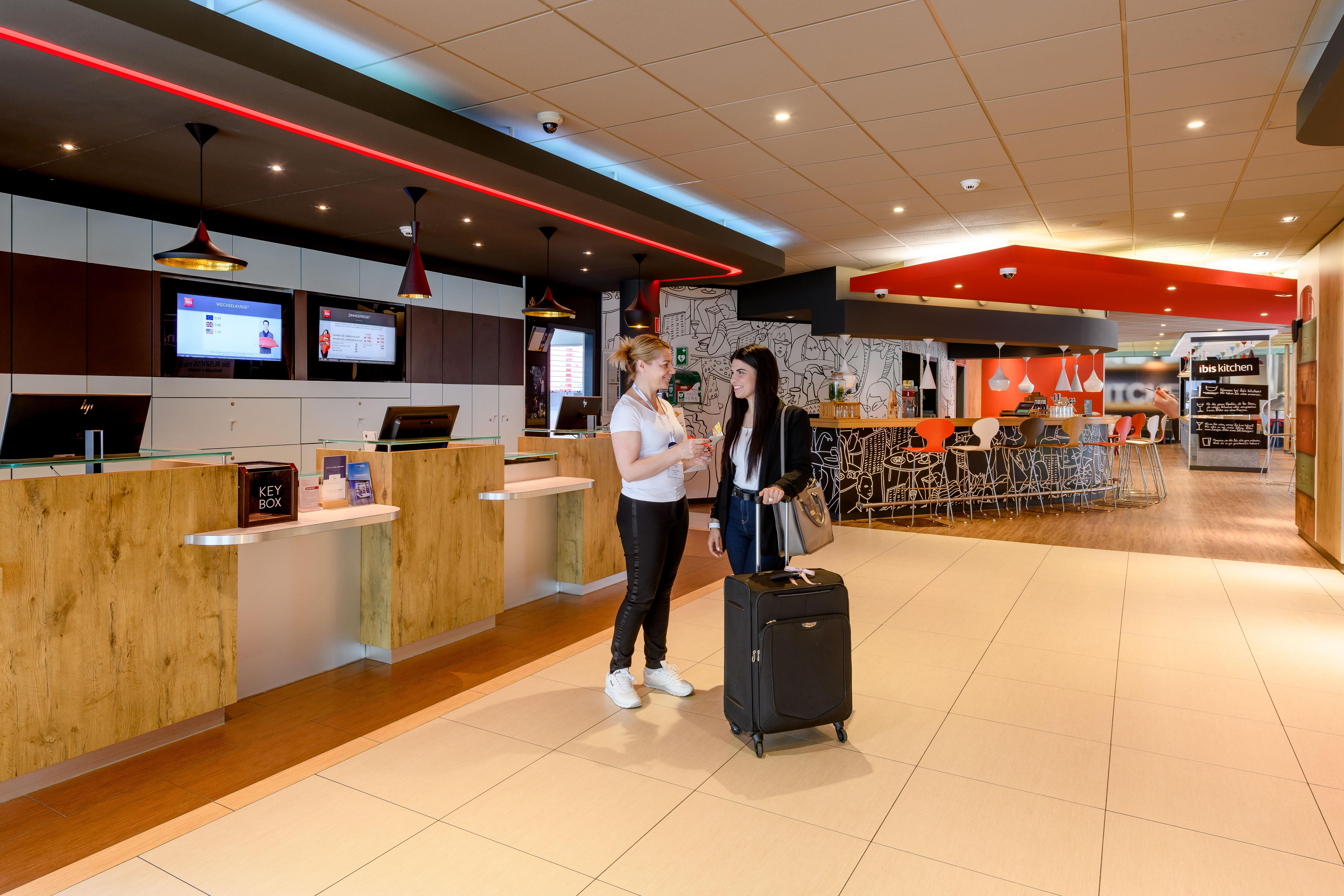 Ibis Zuerich City West Esterno foto